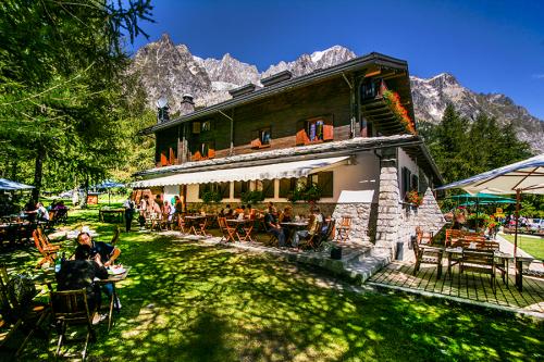 Hotel & Ristorante Miravalle | Hotel & Ristorante in Val Ferret