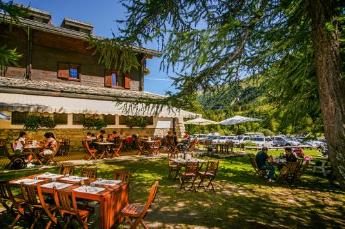 Hotel & Ristorante Miravalle | Hotel & Ristorante in Val Ferret