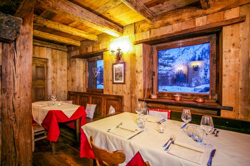 Hotel & Ristorante Miravalle | Hotel & Ristorante in Val Ferret