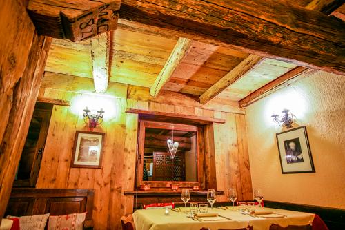 Hotel & Ristorante Miravalle | Hotel & Ristorante in Val Ferret